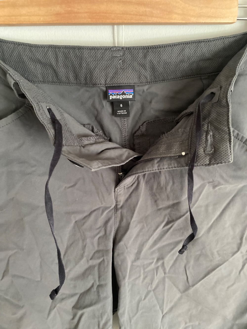 Patagonia Women’s Shorts grey 5” inseam - Picture 7 of 8